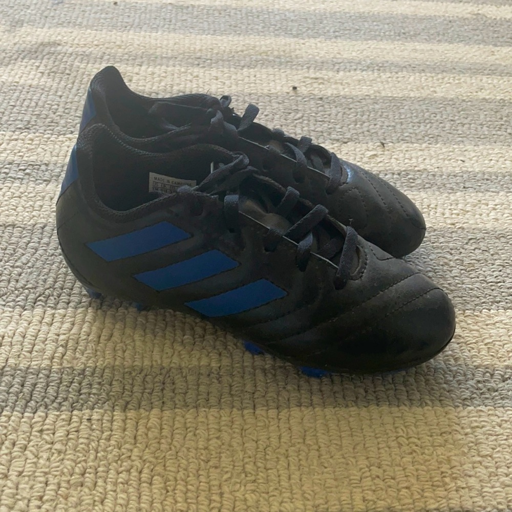 Boys Adidas soccer cleats